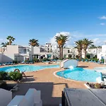 Homeforguest Alisios 1 Con Piscina En Коральео